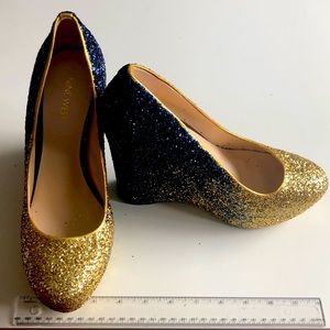 Nine West,size 10,gold & navy glitter ombré BNWOT
